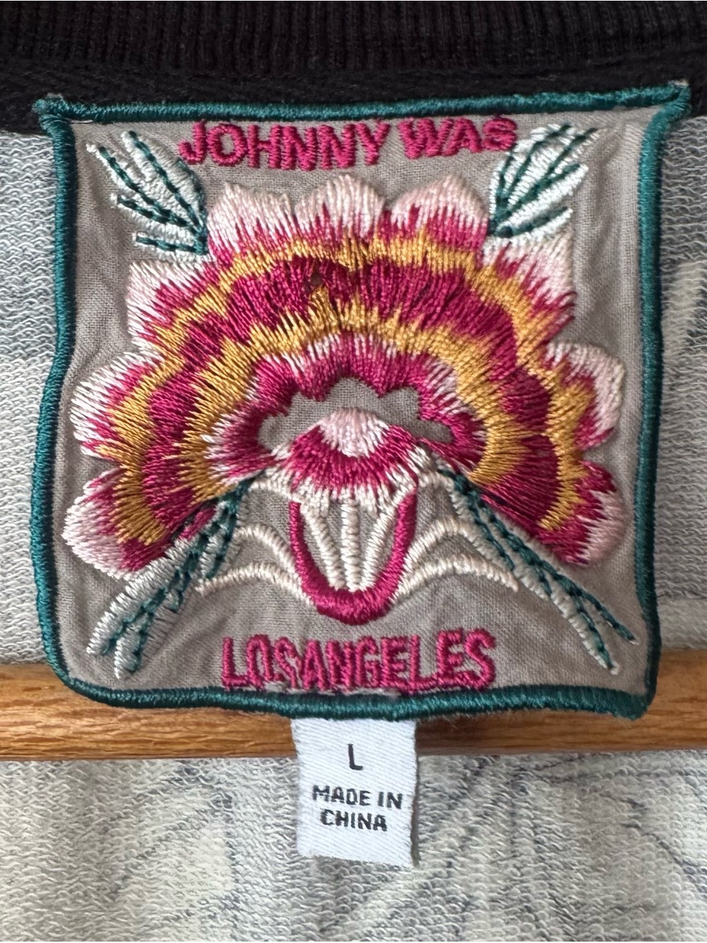 Johnny Was Redland Raglan Crew Neck Sweatshirt Black Ivory Multi Floral Large - Picture 6 of 7